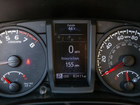 Used 2019 Toyota Tacoma SR w/ SR Convenience Package image 17