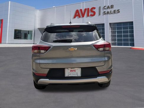 Used 2025 Chevrolet TrailBlazer LT AWD/4WD image 7