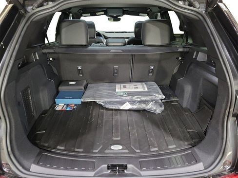 New 2025 Land Rover Discovery Sport Dynamic SE image 28