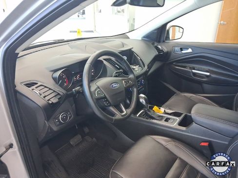 Used 2019 Ford Escape Titanium w/ U9j03 - Titanium Tow Package image 2