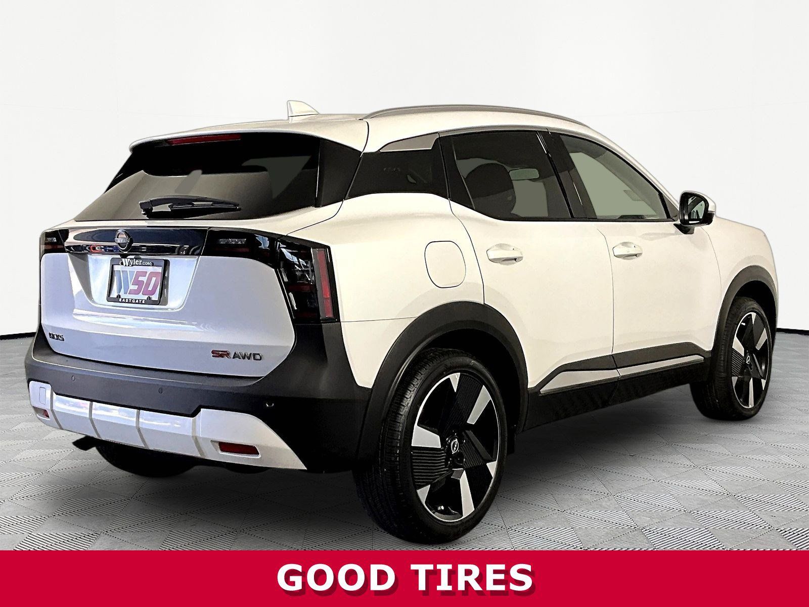 Certified 2025 Nissan Kicks SR w/ SR Premium Package AWD/4WD image 6