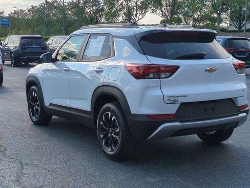 Certified 2021 Chevrolet TrailBlazer LT w/ Convenience Package FWD image 8
