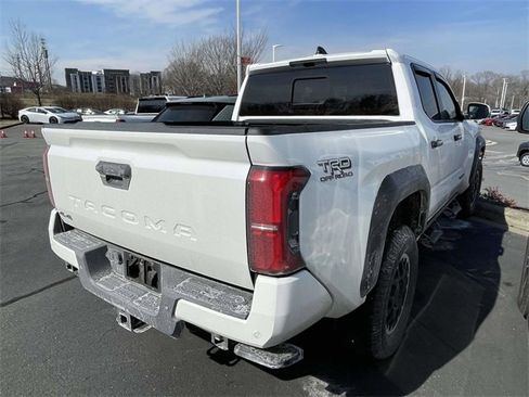 Used 2024 Toyota Tacoma TRD Off-Road w/ TRD Off Road Upgrade Package image 5