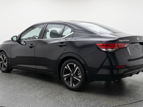 Used 2025 Nissan Sentra SV FWD image 6