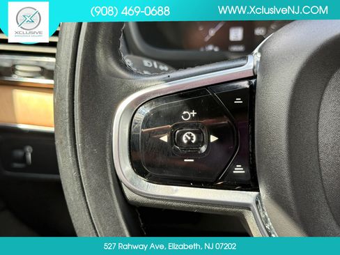 Used 2021 Volvo XC90 T6 Momentum w/ Advanced Package AWD/4WD image 12