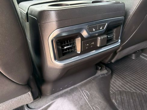 Used 2021 GMC Sierra 1500 AT4 w/ AT4 Preferred Package AWD/4WD image 17