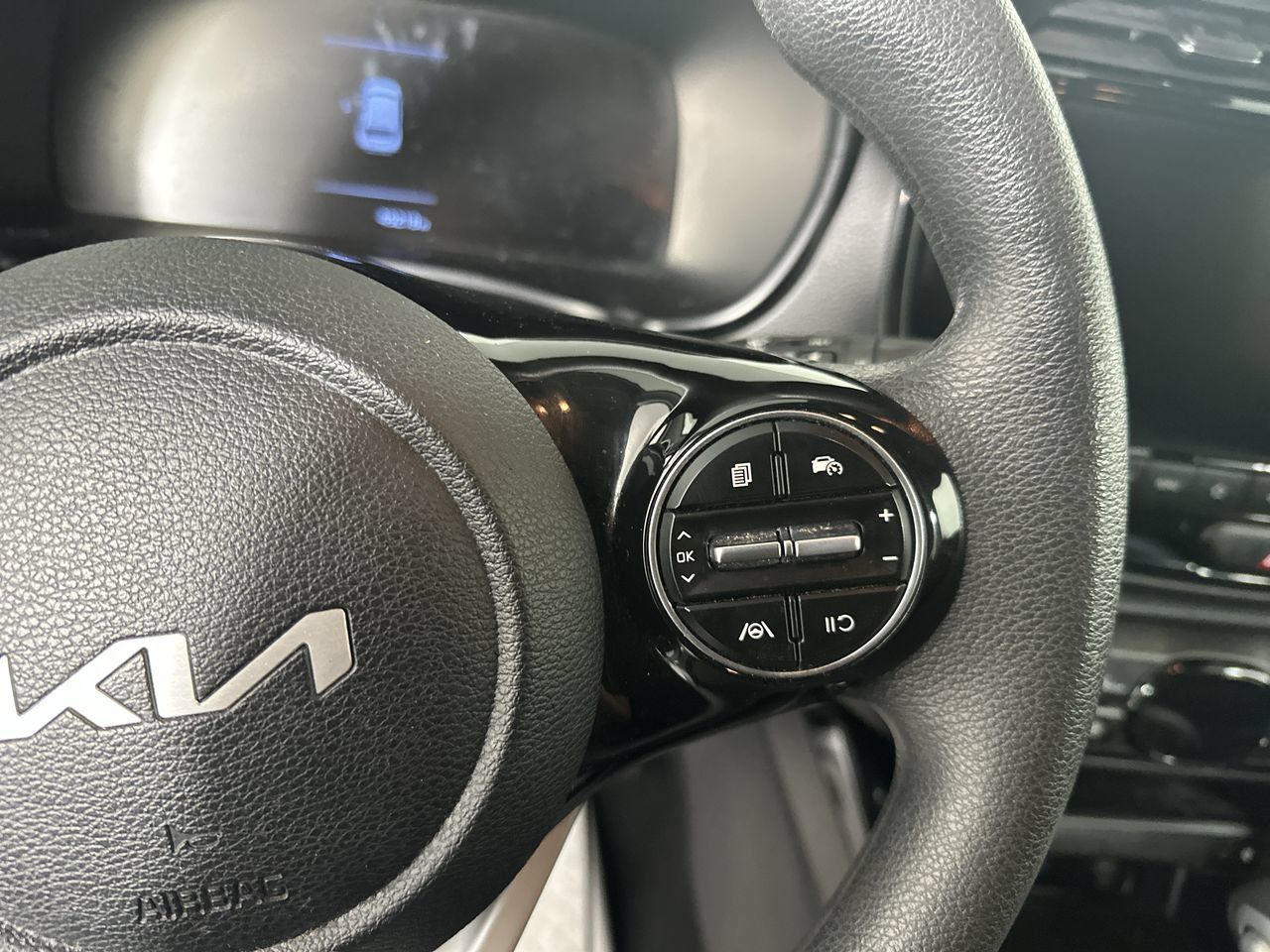 Certified 2023 Kia Soul S FWD image 7