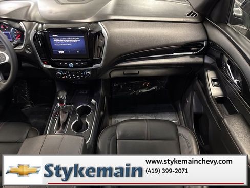 Used 2022 Chevrolet Traverse RS image 14