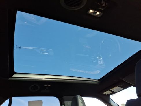 New 2026 Ford Explorer ST-Line w/ ST-Line Street Pack image 12