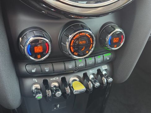 Used 2022 MINI Cooper SE w/ Driver Assistance Package FWD image 23