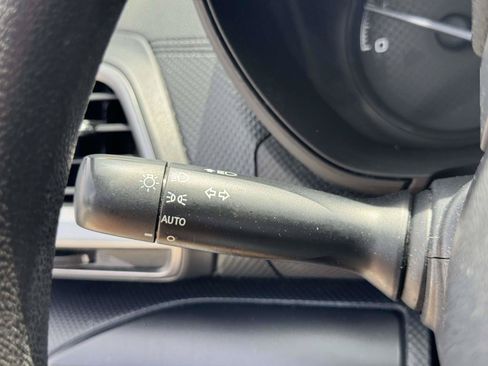 Used 2021 Subaru Forester AWD/4WD image 18