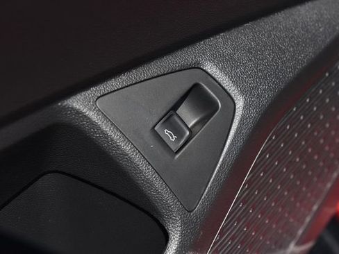 New 2026 Volkswagen Jetta GLI Autobahn FWD image 9