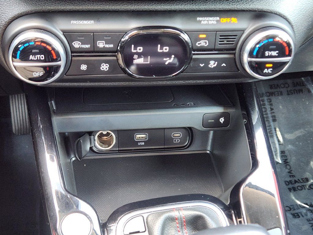 Certified 2024 Kia Soul GT-Line FWD image 24