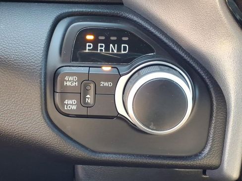 Used 2024 RAM 2500 Big Horn w/ Night Edition AWD/4WD image 8