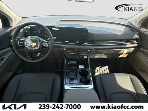 New 2026 Kia Carnival EX FWD image 16