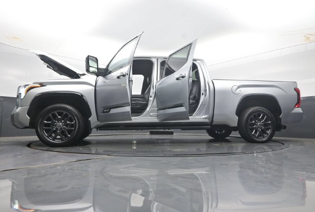 Used 2022 Toyota Tundra Platinum AWD/4WD image 56