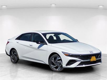 New 2025 Hyundai Elantra SEL