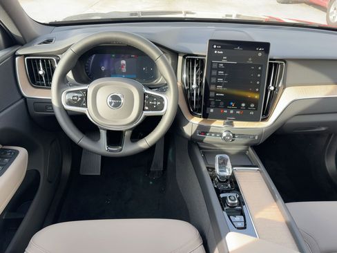 Used 2026 Volvo XC60 B5 Plus w/ Climate Package AWD/4WD image 28