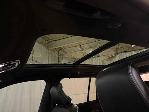 Certified 2023 Jeep Grand Cherokee Overland w/ Luxury Tech Group IV AWD/4WD image 21