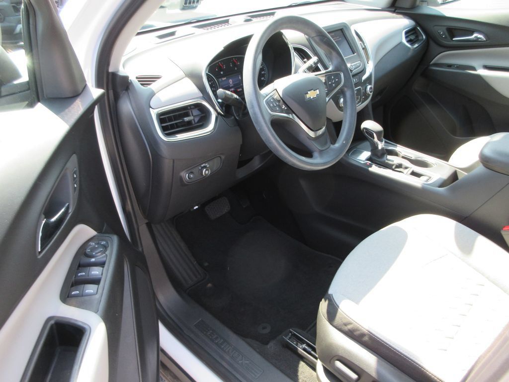 Used 2024 Chevrolet Equinox LS w/ LS Convenience Package FWD image 12