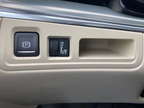 Used 2020 Cadillac XT5 Premium Luxury image 50