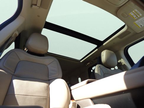 Used 2023 Lincoln Navigator L Reserve image 31