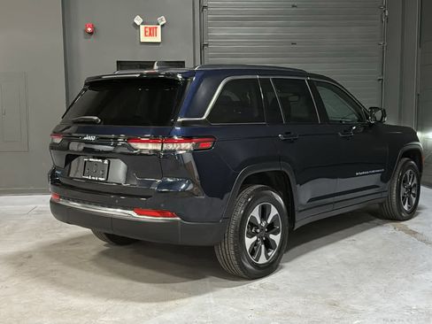 Used 2023 Jeep Grand Cherokee 4WD 4xe image 4