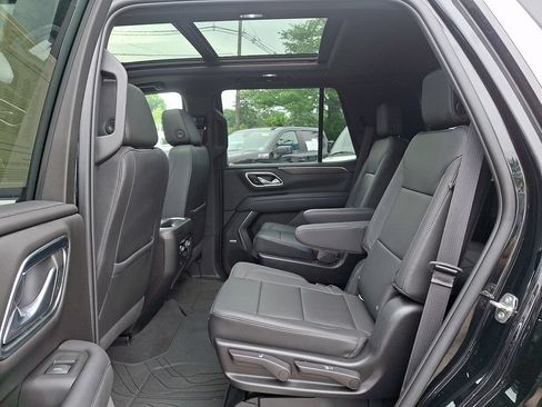 Certified 2022 Chevrolet Tahoe LT w/ Luxury Package AWD/4WD image 10
