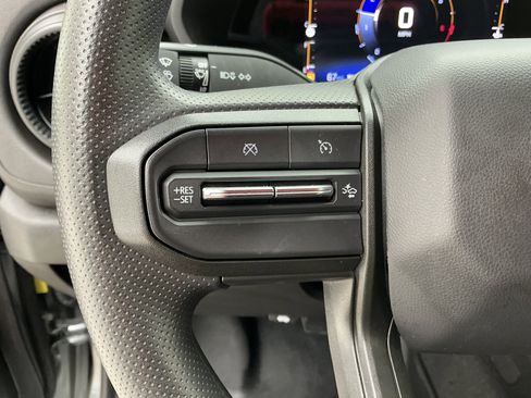 Used 2023 Chevrolet Colorado Trail Boss w/ Technology Package image 9