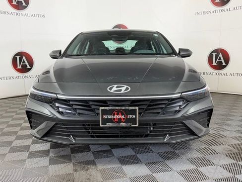 New 2026 Hyundai Elantra Hybrid FWD image 3