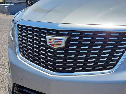 Used 2025 Cadillac XT5 Premium Luxury w/ Technology Package AWD/4WD image 7