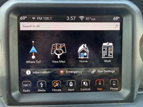 Used 2019 Jeep Wrangler Unlimited Sahara w/ Uconnect 4C Nav & Sound Group AWD/4WD image 27