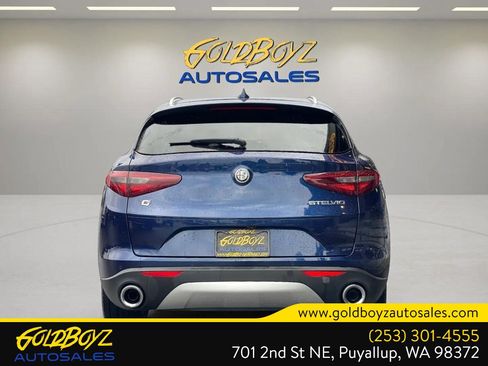 Used 2018 Alfa Romeo Stelvio AWD image 5