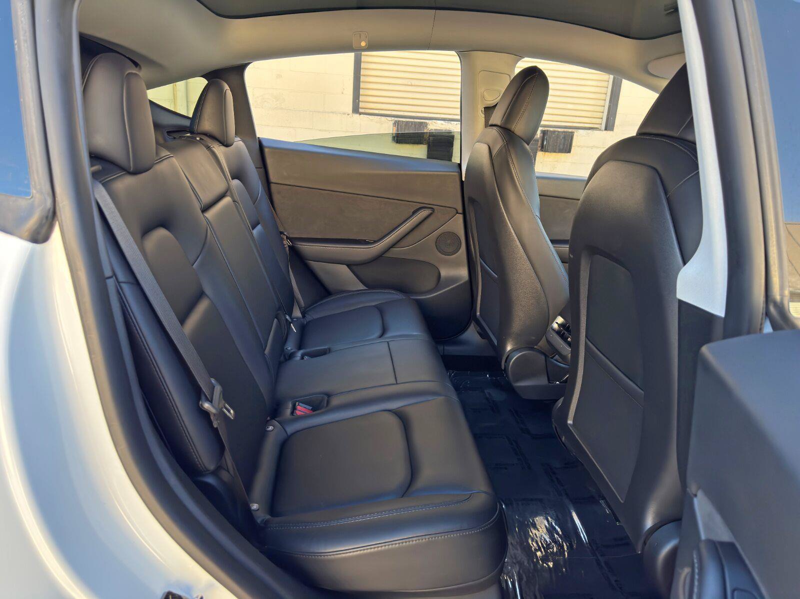 Used 2021 Tesla Model Y Long Range AWD/4WD image 39