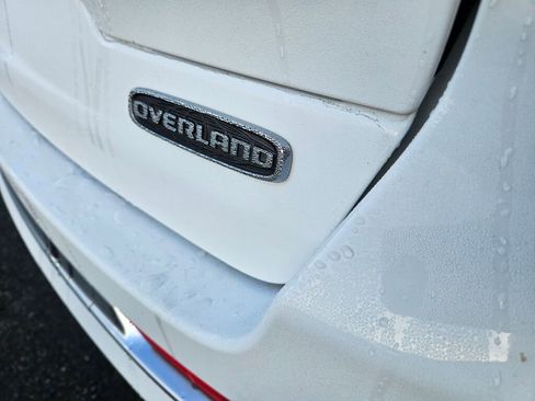 Used 2023 Jeep Grand Cherokee Overland w/ Luxury Tech Group IV image 13