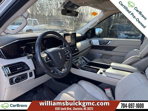 Used 2020 Lincoln Navigator Reserve w/ Luxury Package image 10