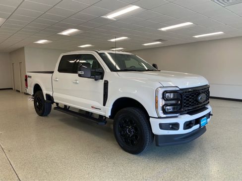 New 2026 Ford F350 Lariat w/ Black Appearance Package AWD/4WD image 4