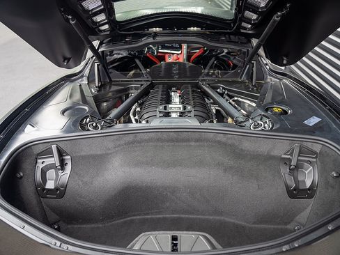 Used 2023 Chevrolet Corvette Z06 w/ Z07 Performance Package RWD image 21