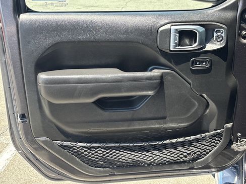 Used 2022 Jeep Wrangler Sport AWD/4WD image 11
