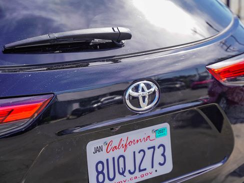 Used 2021 Toyota Highlander L image 14