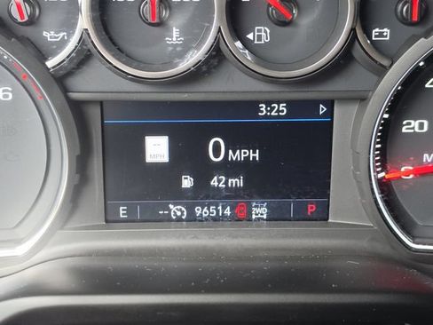 Used 2022 Chevrolet Silverado 1500 LTZ AWD/4WD image 38