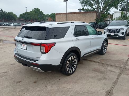 Used 2025 Ford Explorer Platinum w/ LUX Leather Package image 10