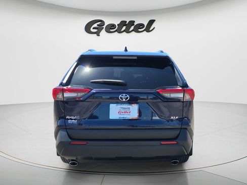 Used 2025 Toyota RAV4 XLE w/ Convenience Package FWD image 6