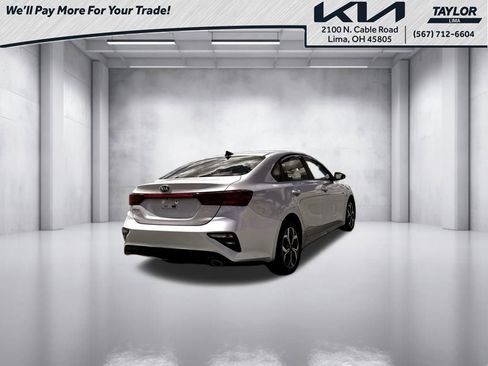 Used 2021 Kia Forte LXS FWD image 2