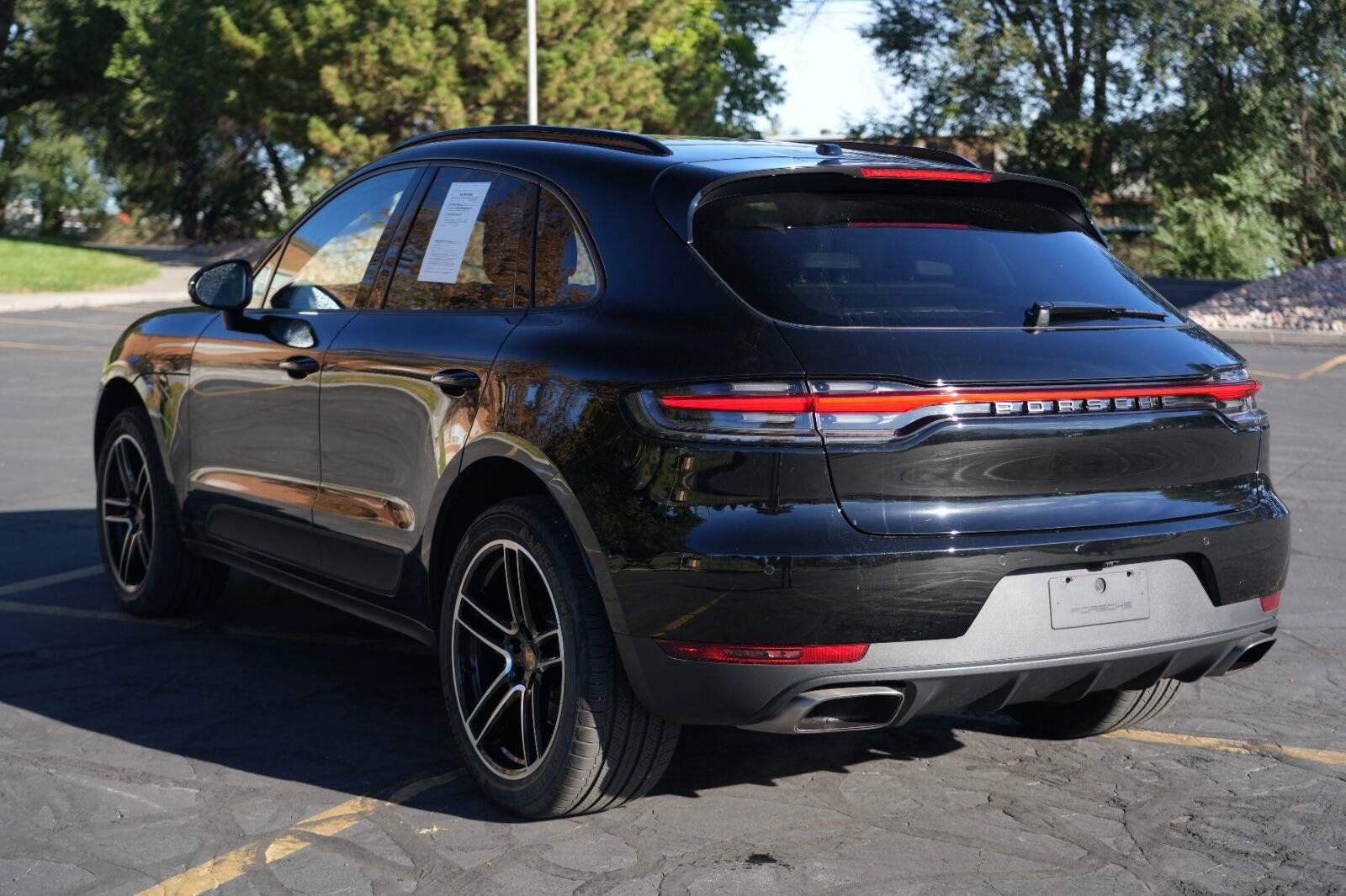 Used 2021 Porsche Macan AWD/4WD image 3
