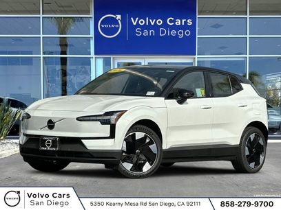 New 2026 Volvo EX30 Plus w/ Climate Package