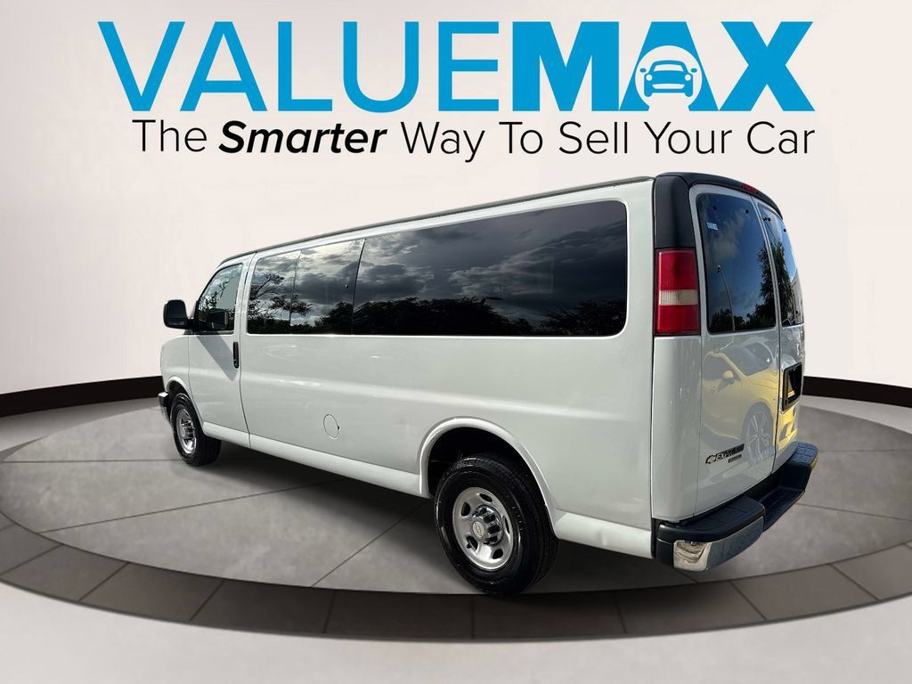 Used 2016 Chevrolet Express 3500 LT w/ LT Preferred Equipment Group RWD image 6