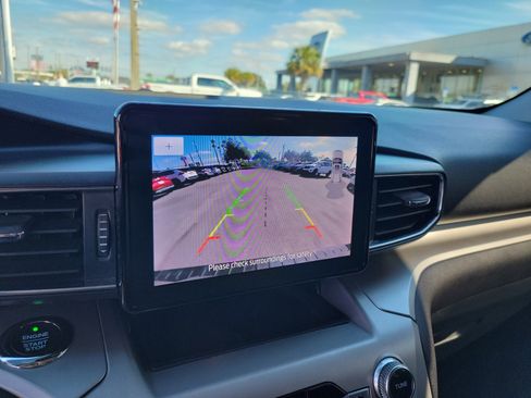 Certified 2021 Ford Explorer XLT w/ Equipment Group 202A image 18