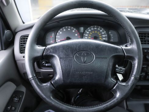 Used 2001 Toyota 4Runner SR5 image 10