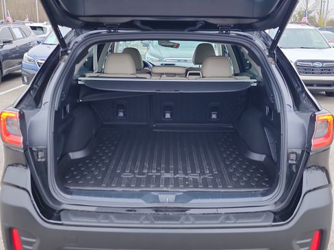 Certified 2022 Subaru Outback Limited image 14